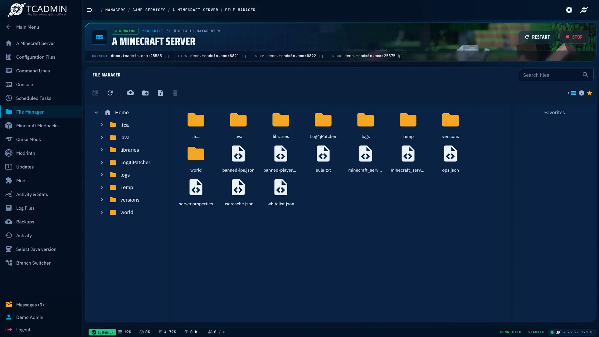 The file manager showing a Minecraft server folder tree and files.